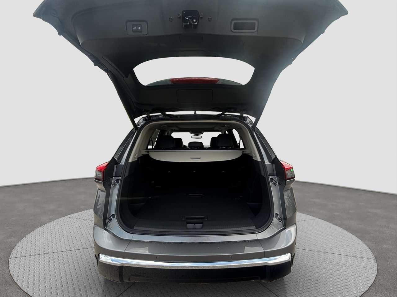 2026 Nissan Rogue Platinum DEMO SALE Photo