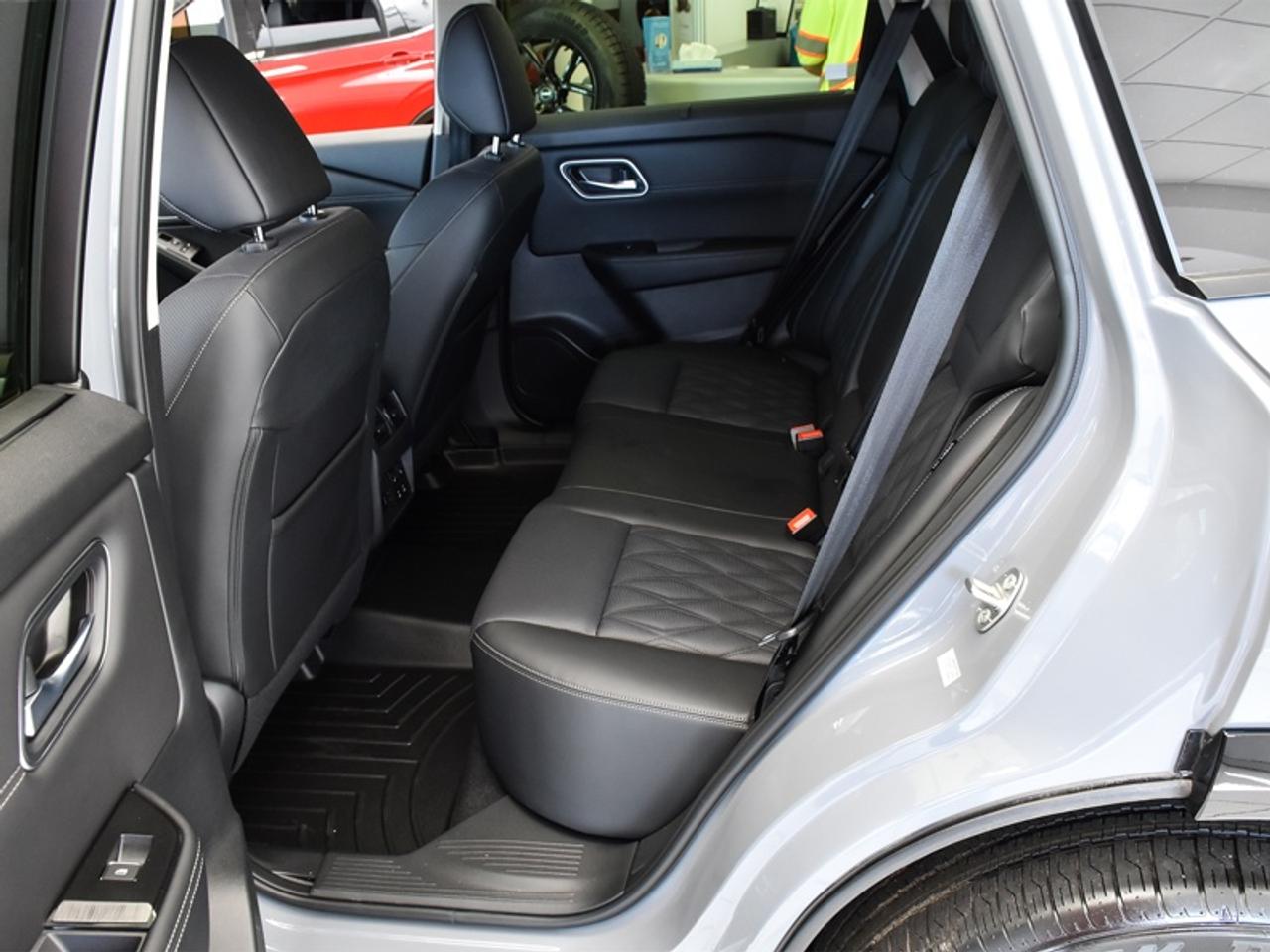 2026 Nissan Rogue Platinum   Leather   Roof   Adaptive Cruise   Navi   360 Camera Photo