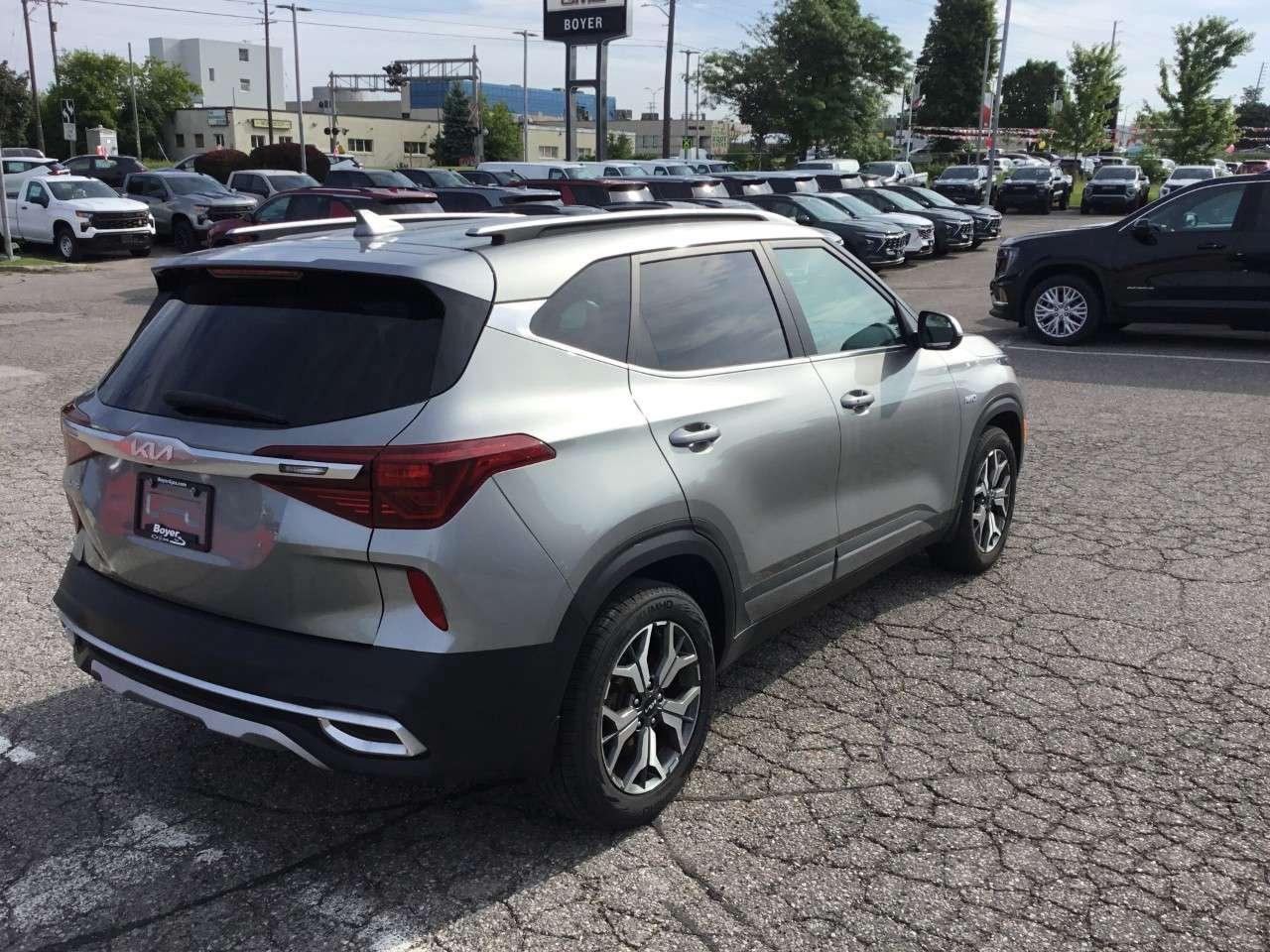 2023 Kia Seltos EX Photo