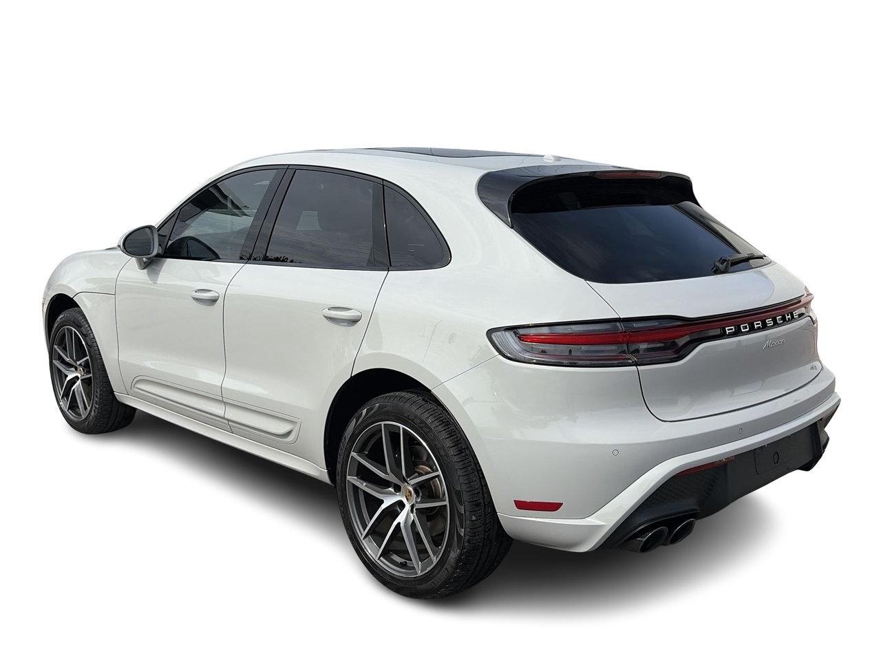 2024 Porsche Macan AWD Low KM   Red Interior   Heated Seats   Wireles Photo