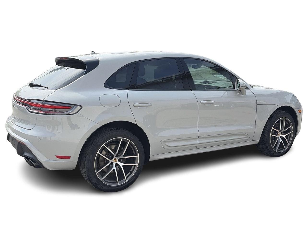 2024 Porsche Macan AWD Low KM   Red Interior   Heated Seats   Wireles Photo