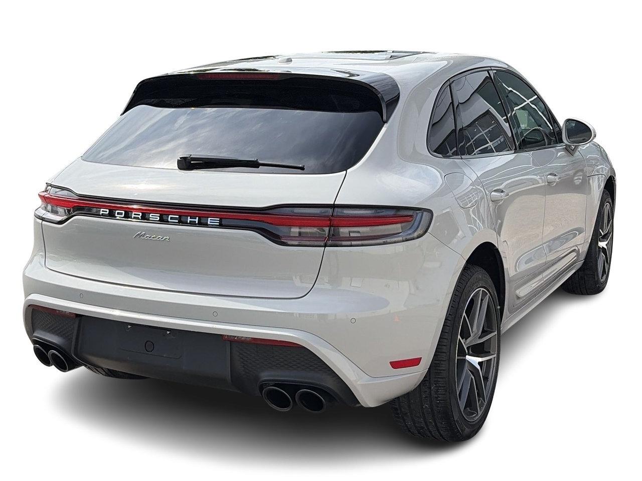 2024 Porsche Macan AWD Low KM   Red Interior   Heated Seats   Wireles Photo