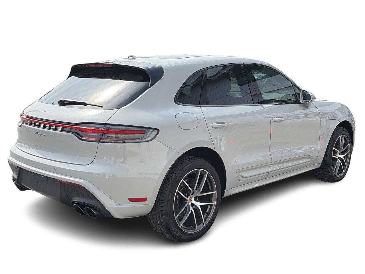 2024 Porsche Macan AWD Low KM   Red Interior   Heated Seats   Wireles Photo