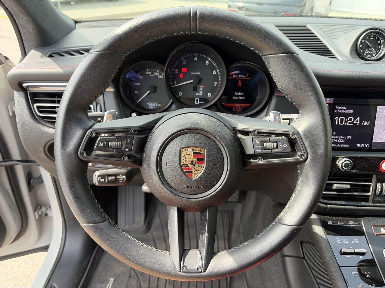 2024 Porsche Macan AWD Low KM   Red Interior   Heated Seats   Wireles Photo