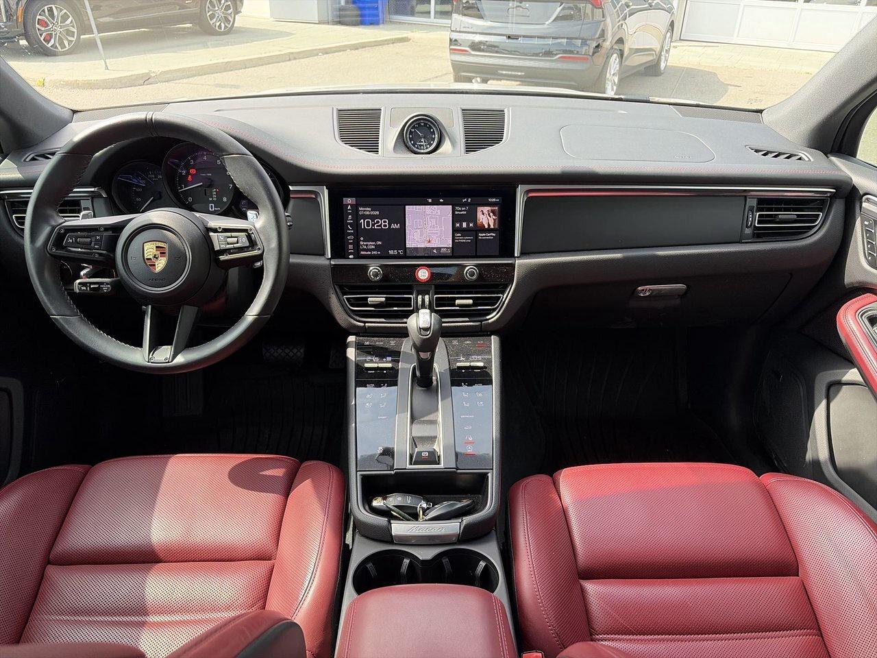 2024 Porsche Macan AWD Low KM   Red Interior   Heated Seats   Wireles Photo