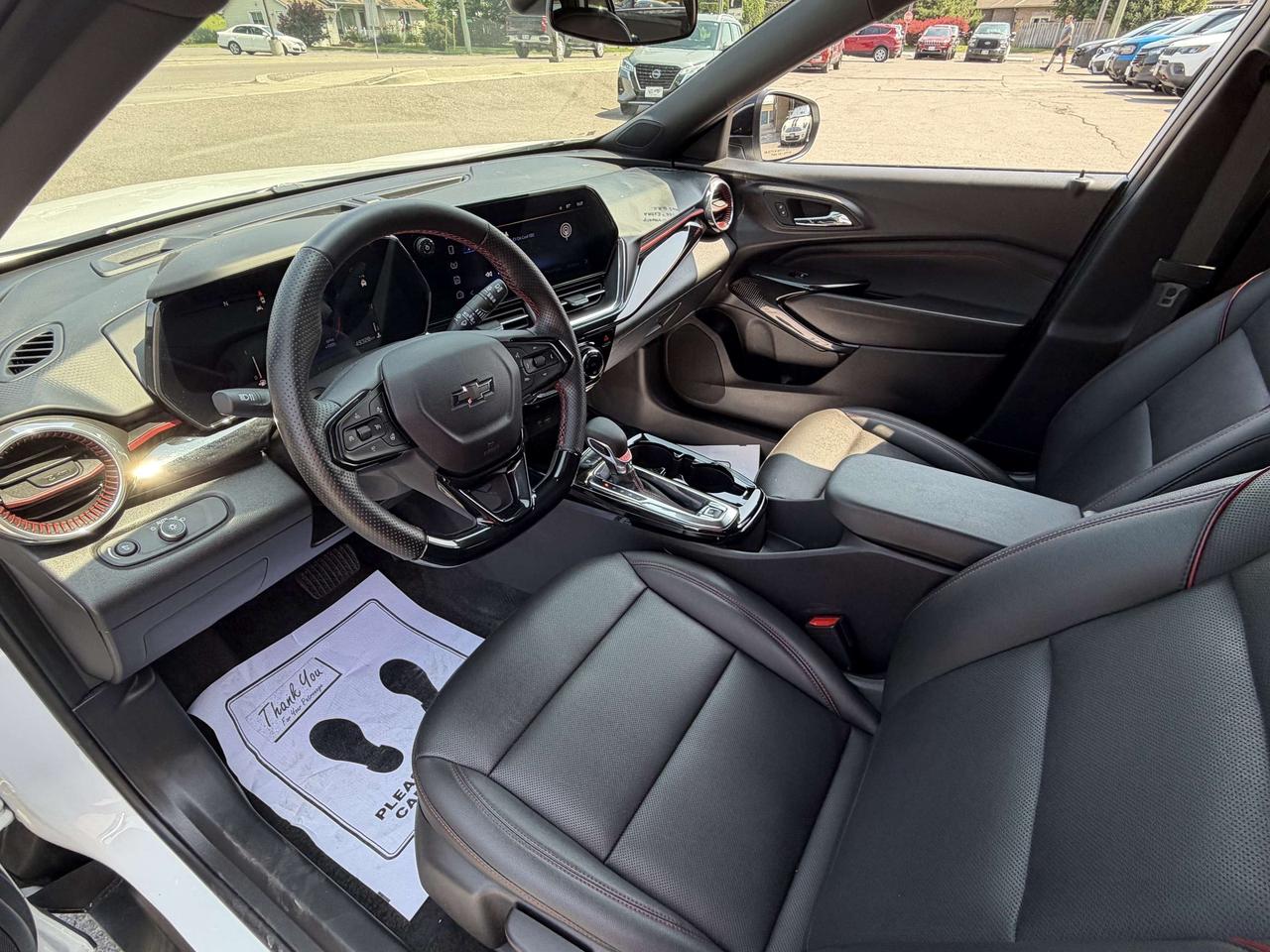 2025 Chevrolet Trax 2RS/LEATHER/HEATED SEATS/BACK UP CAM/ BELLEVILLE Photo