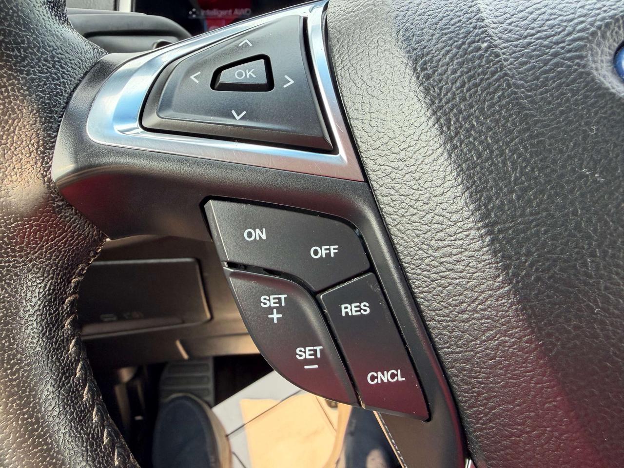 2018 Ford Edge SEL AWD LEATHER CALL NAPANEE 613-354-2100 Photo