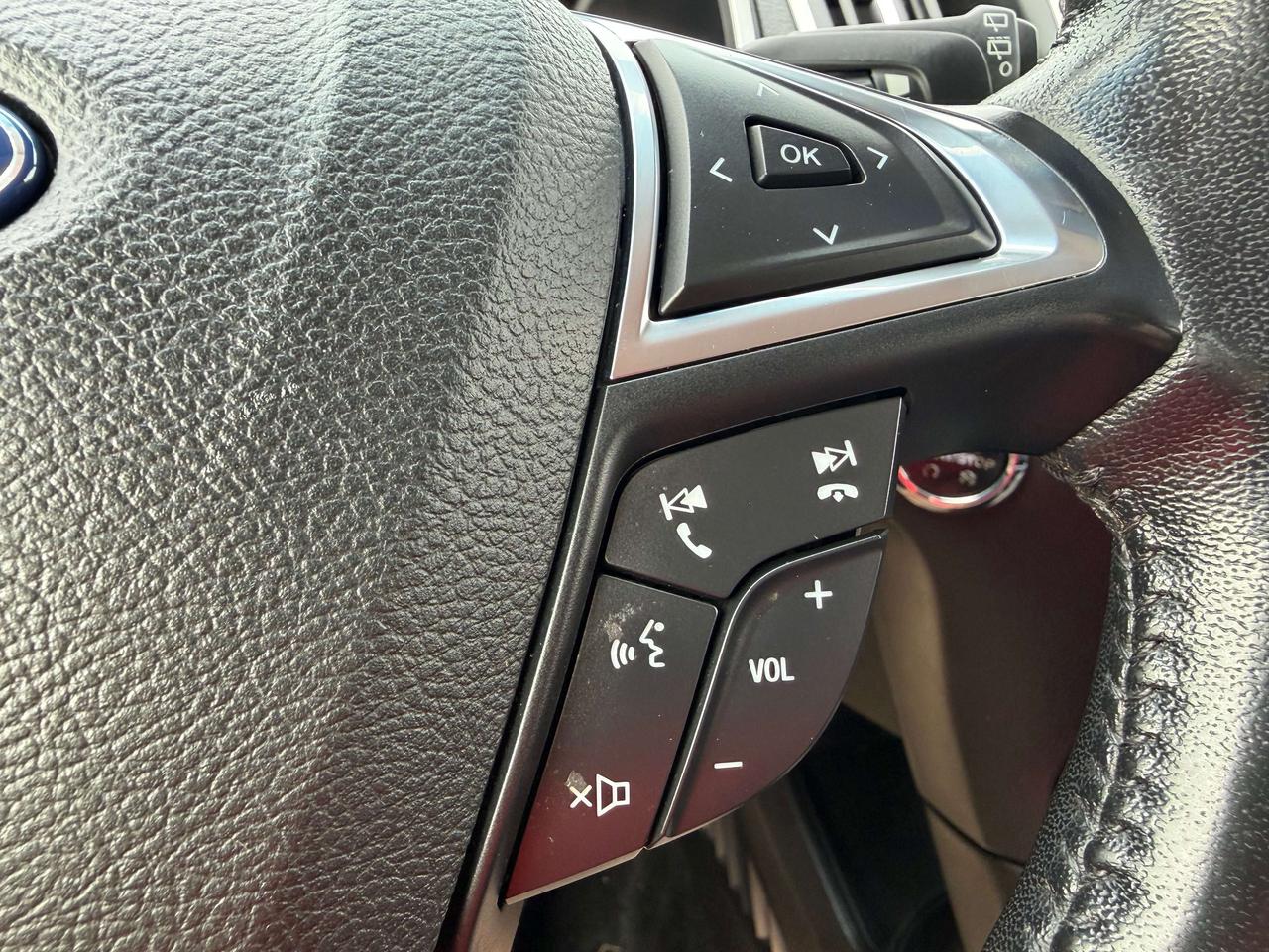 2018 Ford Edge SEL AWD LEATHER CALL NAPANEE 613-354-2100 Photo