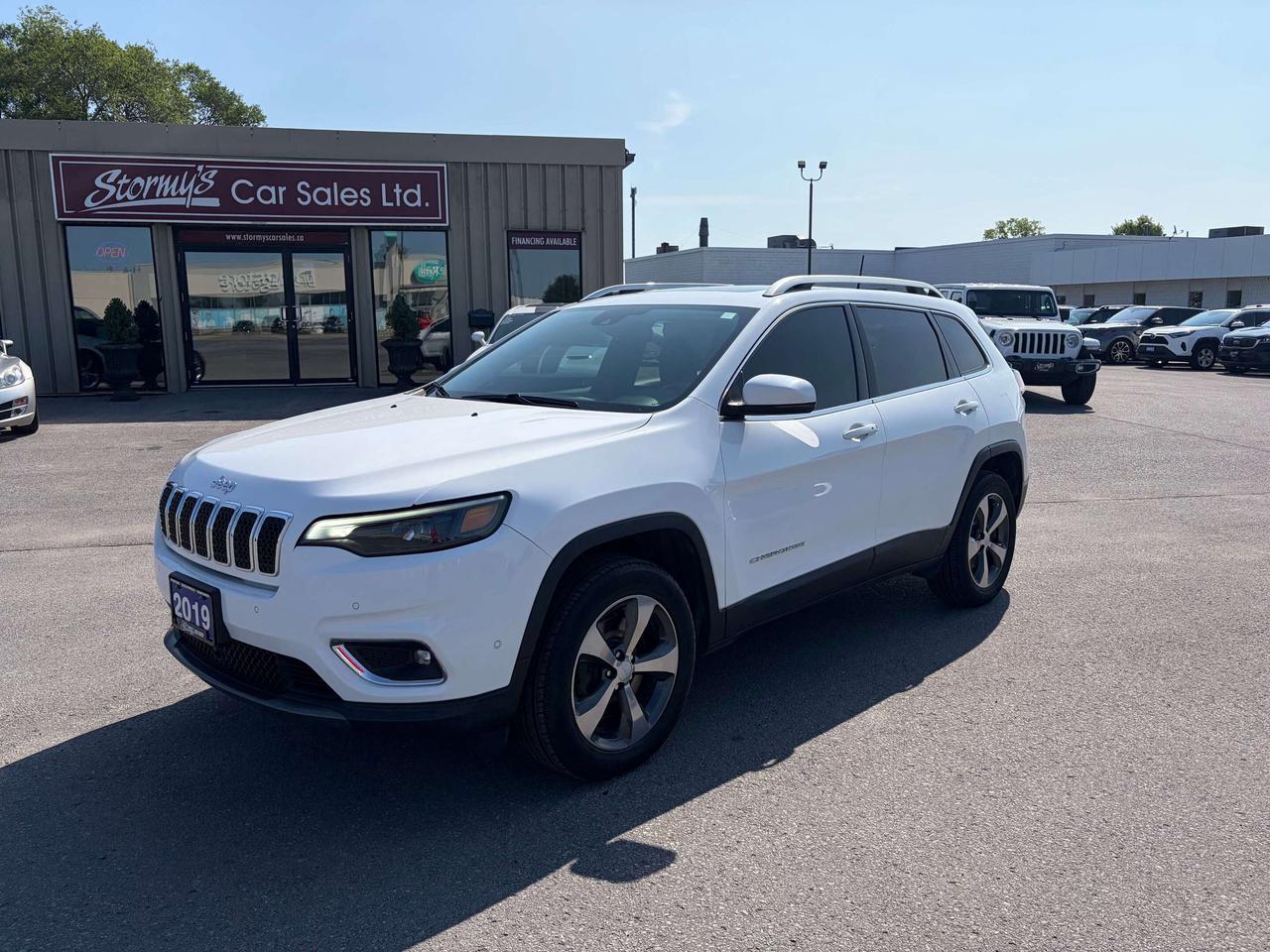 2019 Jeep Cherokee Limited AWD LEATHER/ROOF CALL NAPANEE 613-354-2100 Photo