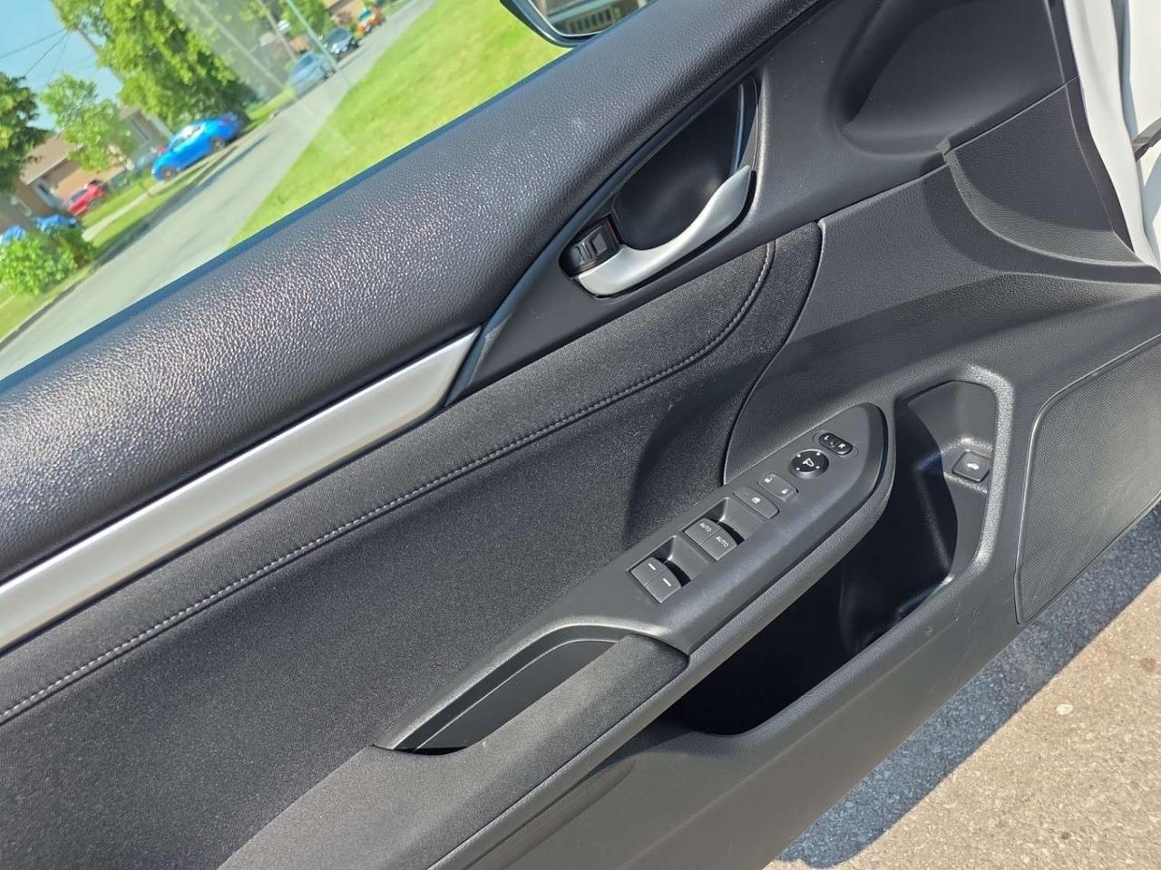 2018 Honda Civic EX AUTOMATIC * CARPLAY / SUNROOF / LANE ASSIST / CAMERA / HEATED SEATS Photo