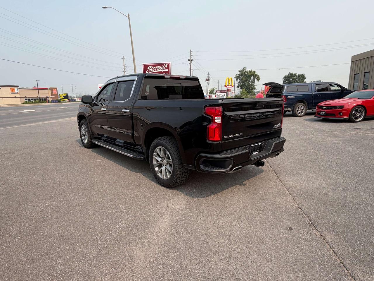 2021 Chevrolet 1500 High Country 5.3L  4x4  CALL NAPANEE  613-354-2100 Photo