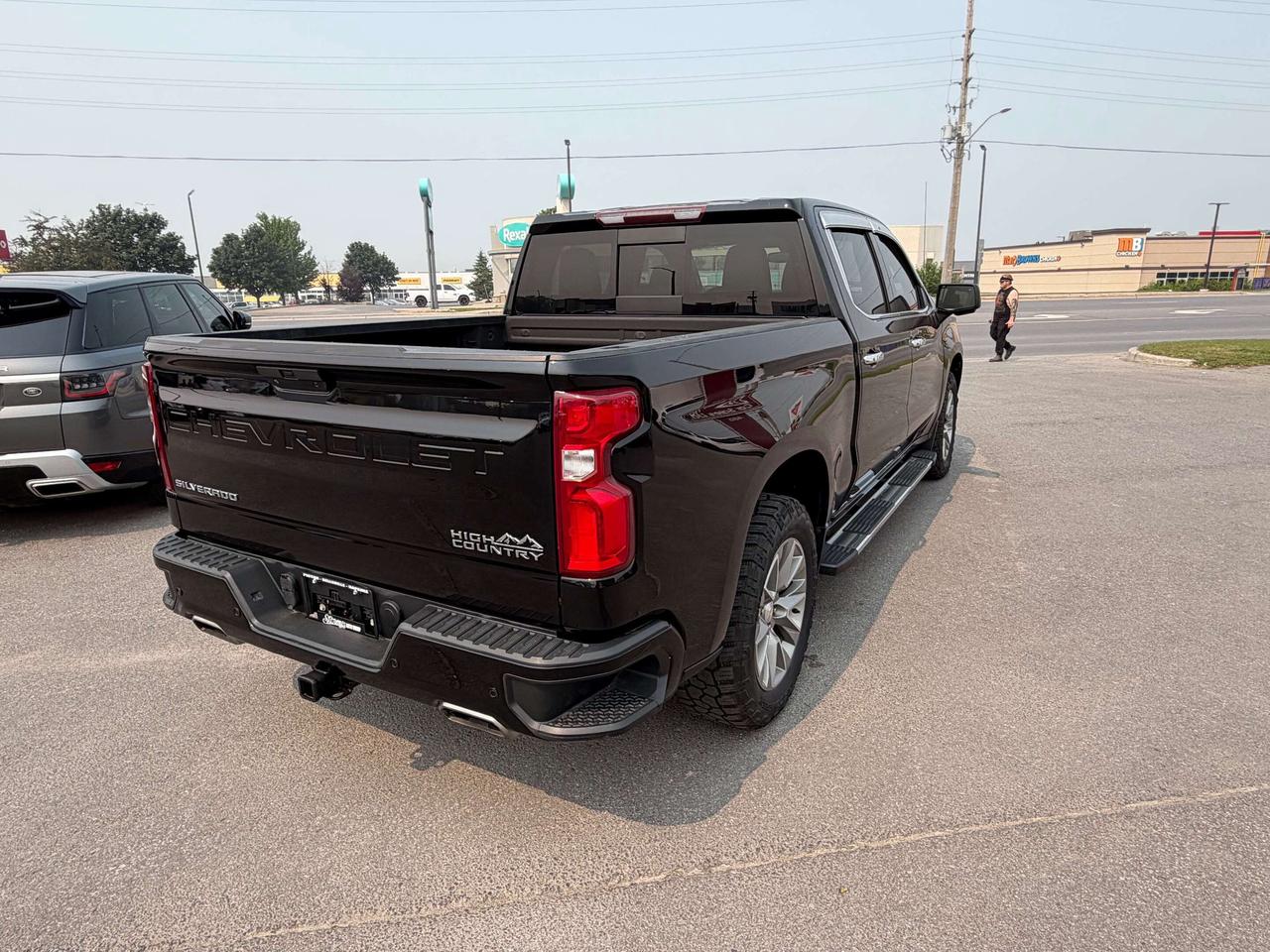 2021 Chevrolet 1500 High Country 5.3L  4x4  CALL NAPANEE  613-354-2100 Photo