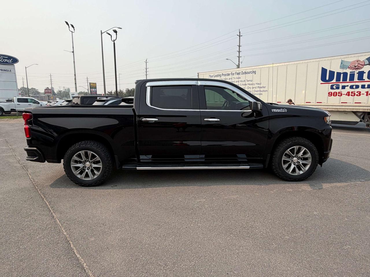 2021 Chevrolet 1500 High Country 5.3L  4x4  CALL NAPANEE  613-354-2100 Photo