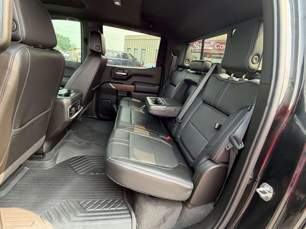 2021 Chevrolet 1500 High Country 5.3L  4x4  CALL NAPANEE  613-354-2100 Photo