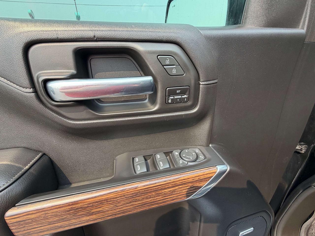 2021 Chevrolet 1500 High Country 5.3L  4x4  CALL NAPANEE  613-354-2100 Photo