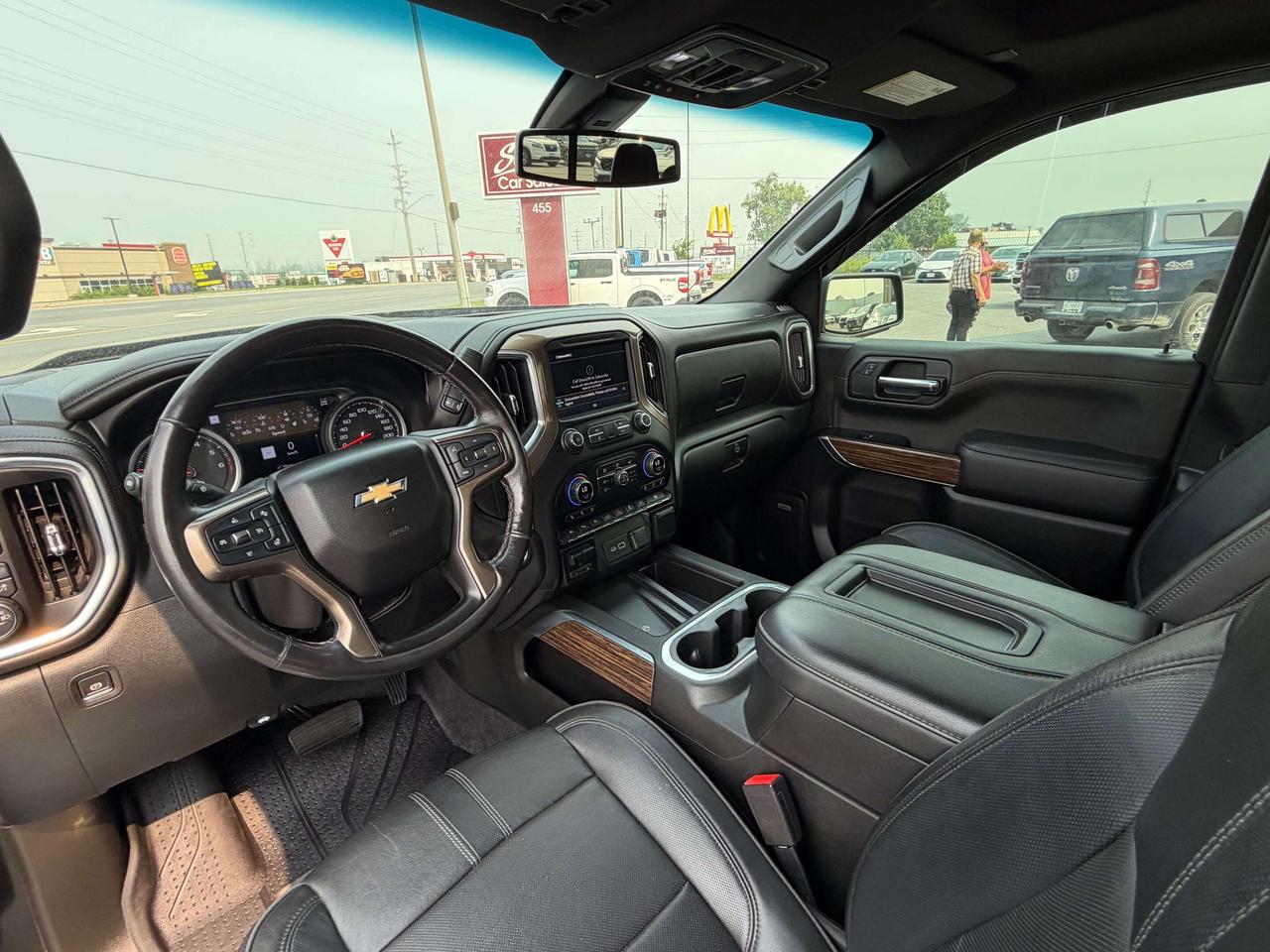 2021 Chevrolet 1500 High Country 5.3L  4x4  CALL NAPANEE  613-354-2100 Photo