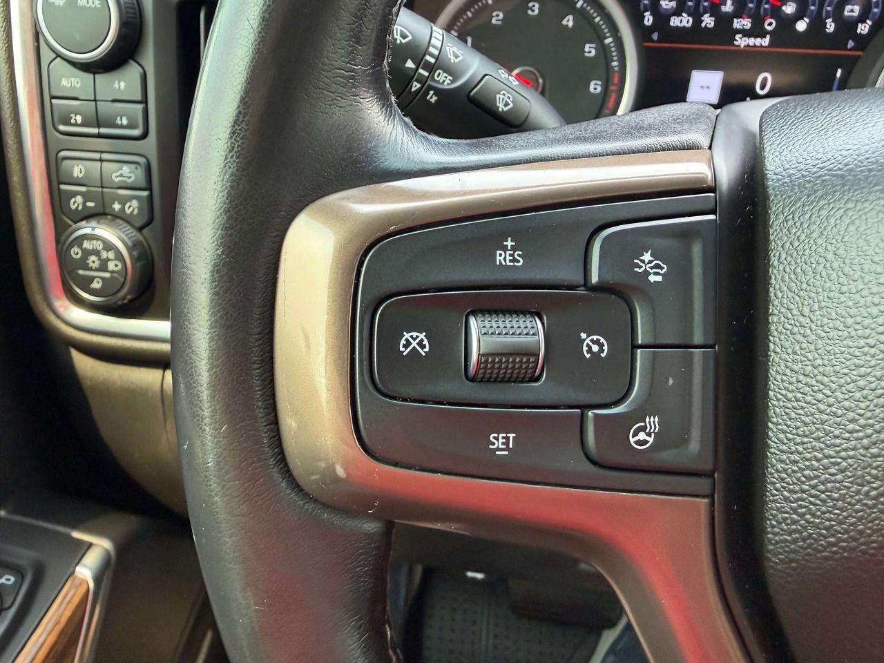 2021 Chevrolet 1500 High Country 5.3L  4x4  CALL NAPANEE  613-354-2100 Photo