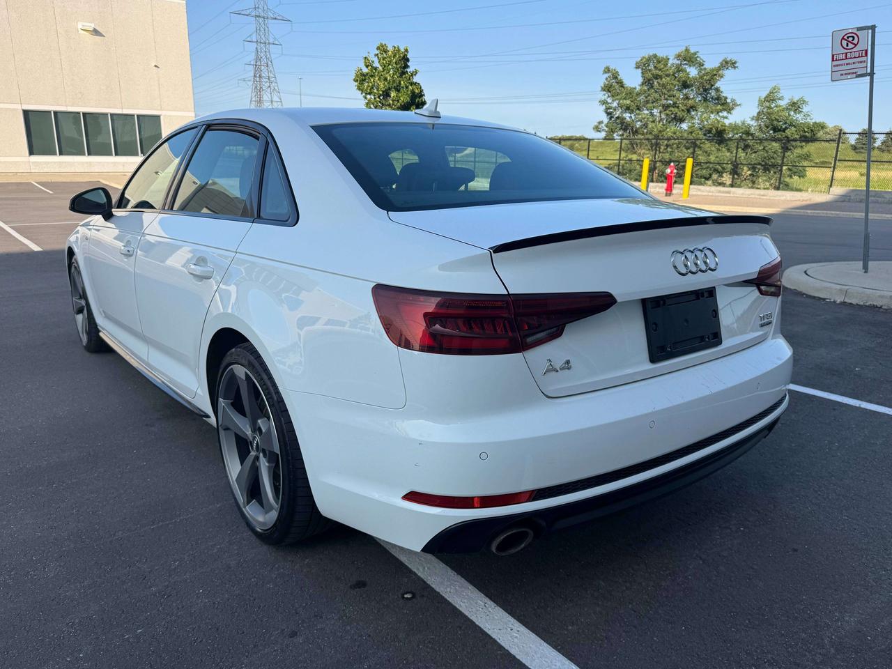 2018 Audi A4 Progressiv Photo2