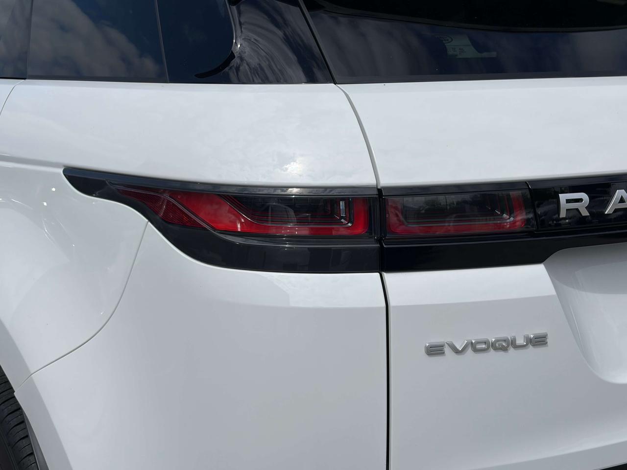 2021 Land Rover Range Rover Evoque SE, HEADS UP, 360 CAM, SLIDING PANO ROOF, NAVI Photo