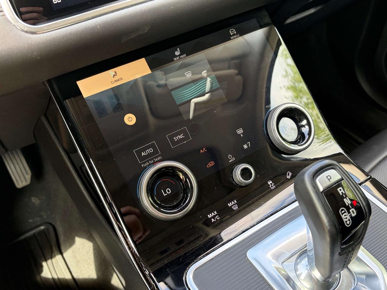 2021 Land Rover Range Rover Evoque SE, HEADS UP, 360 CAM, SLIDING PANO ROOF, NAVI Photo