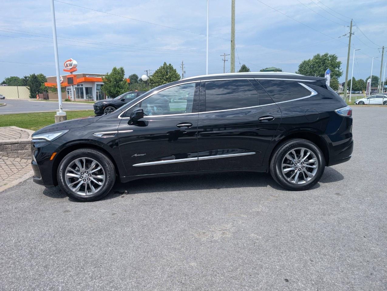 2024 Buick Enclave Avenir AWD Photo