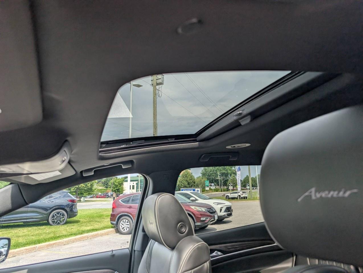 2024 Buick Enclave Avenir AWD Photo