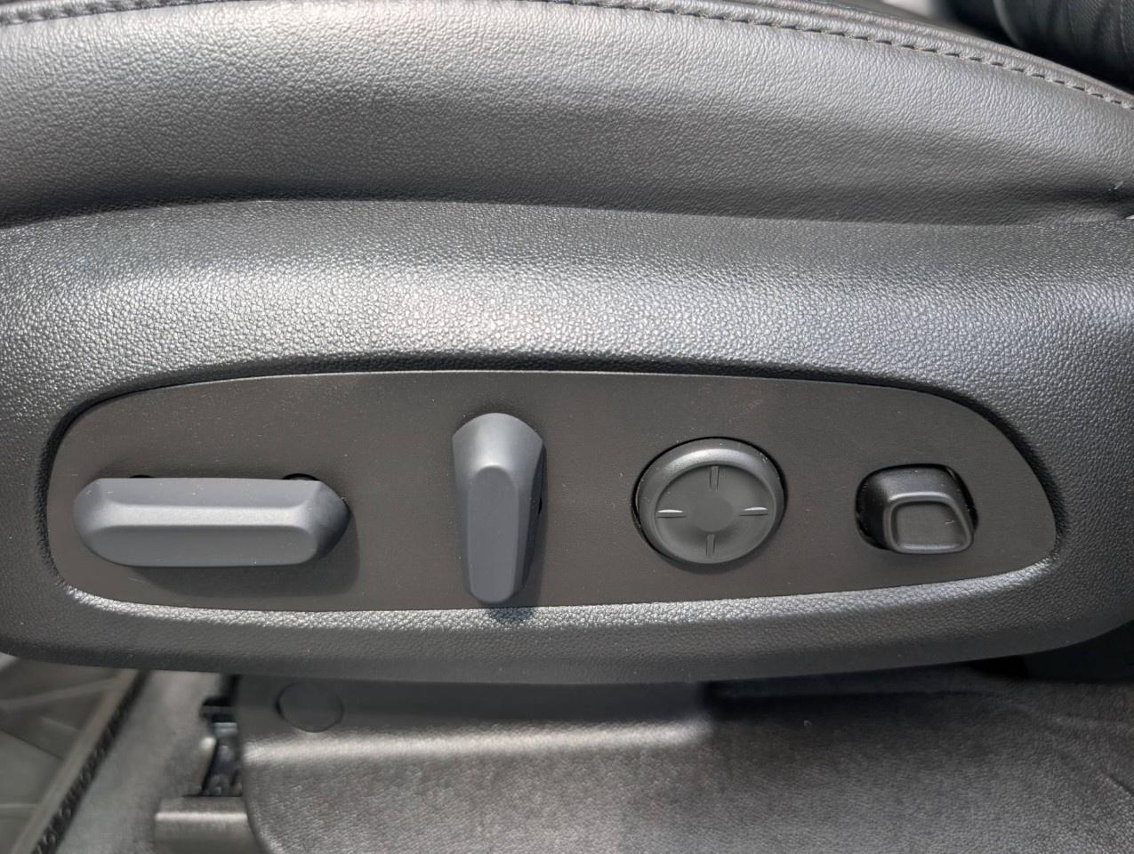 2024 Buick Enclave Avenir AWD Photo