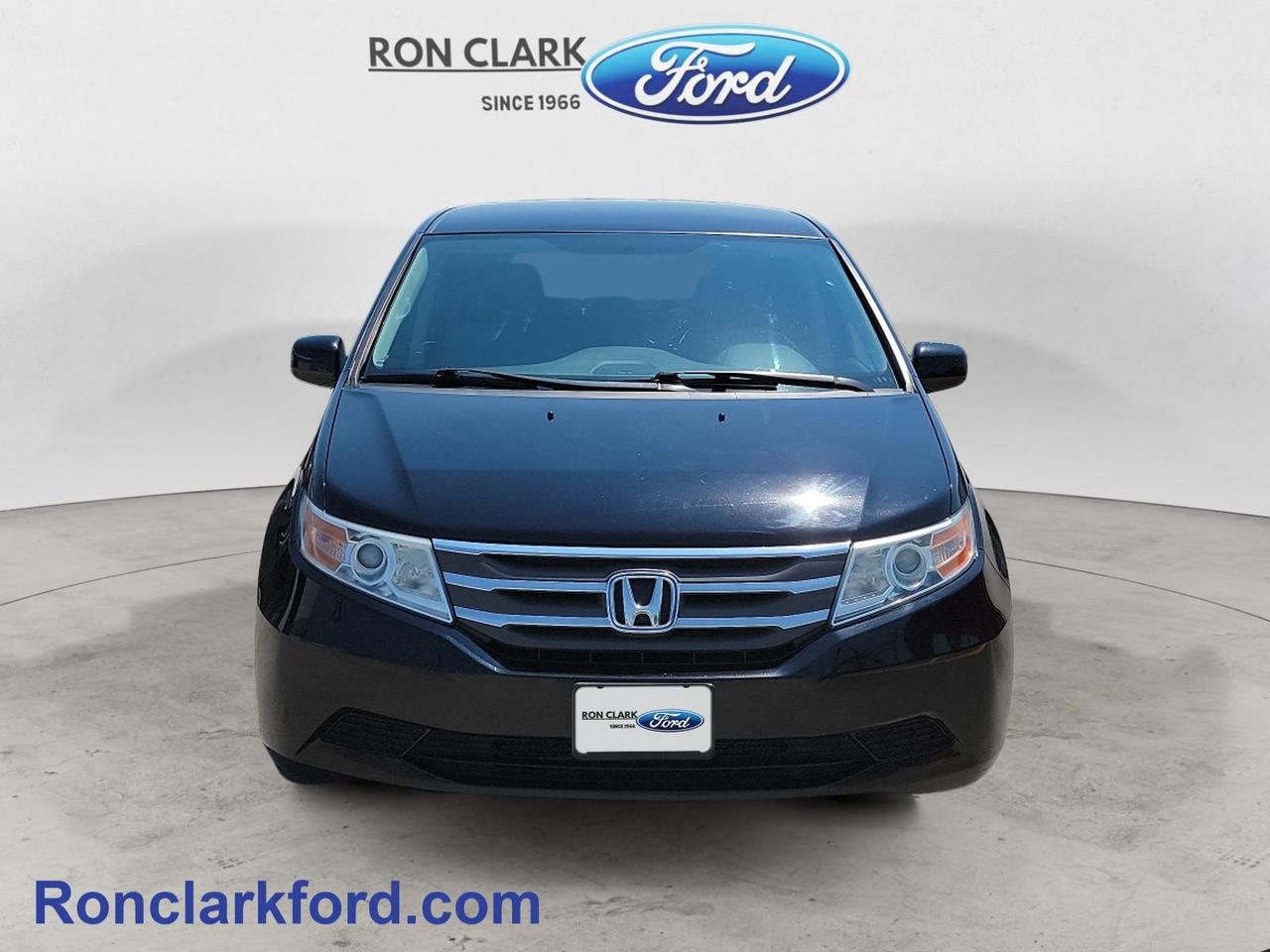 2013 Honda Odyssey EX (A5) Passenger Van Photo