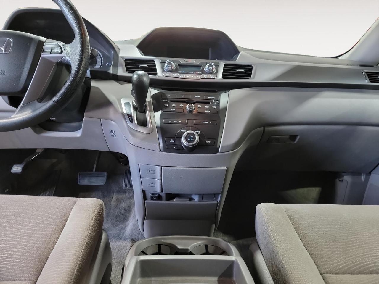 2013 Honda Odyssey EX (A5) Passenger Van Photo