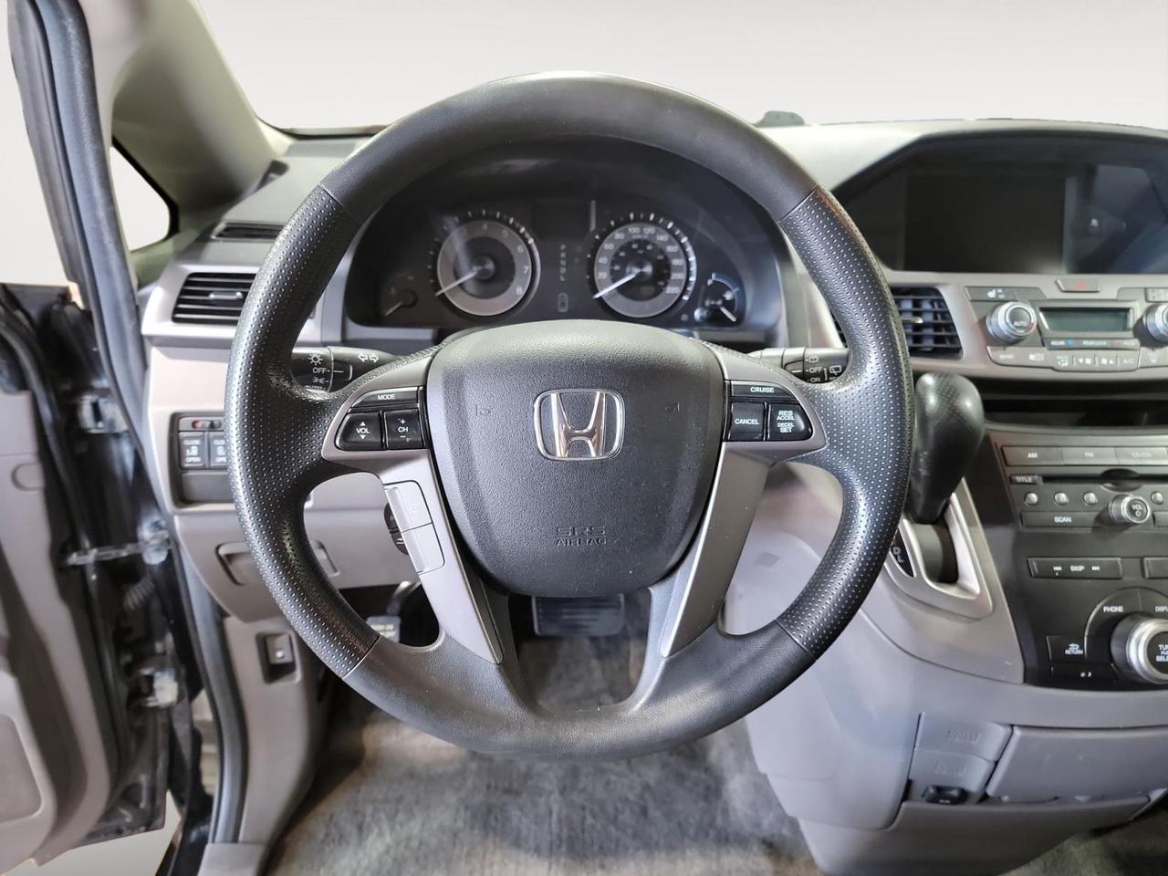 2013 Honda Odyssey EX (A5) Passenger Van Photo