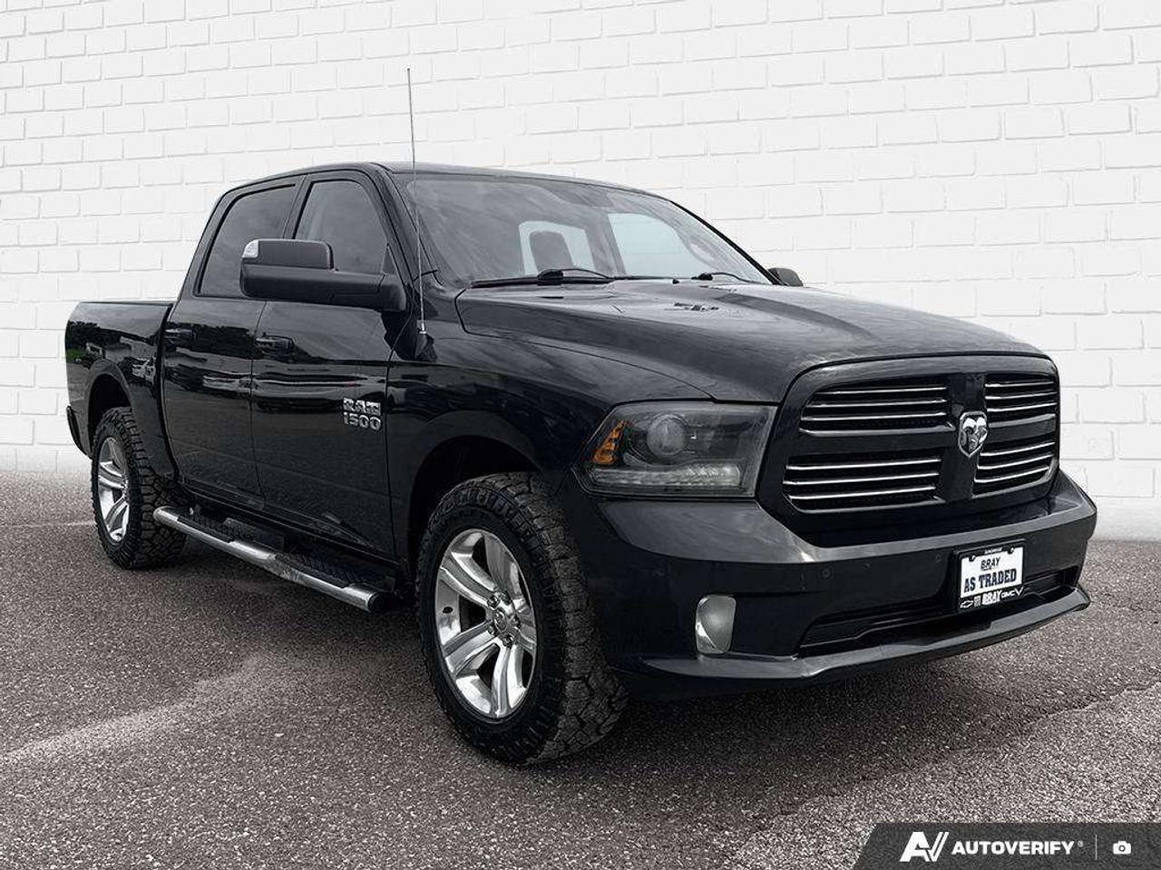 2015 RAM 1500 RUNNING BOARDS. SPRAY IN BEDLINER. TOW PKG. CERTIFIED. Photo