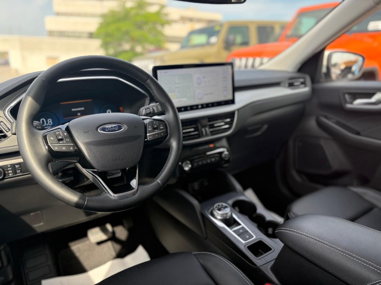 2024 Ford Escape Platinum 4dr All-Wheel Drive Photo
