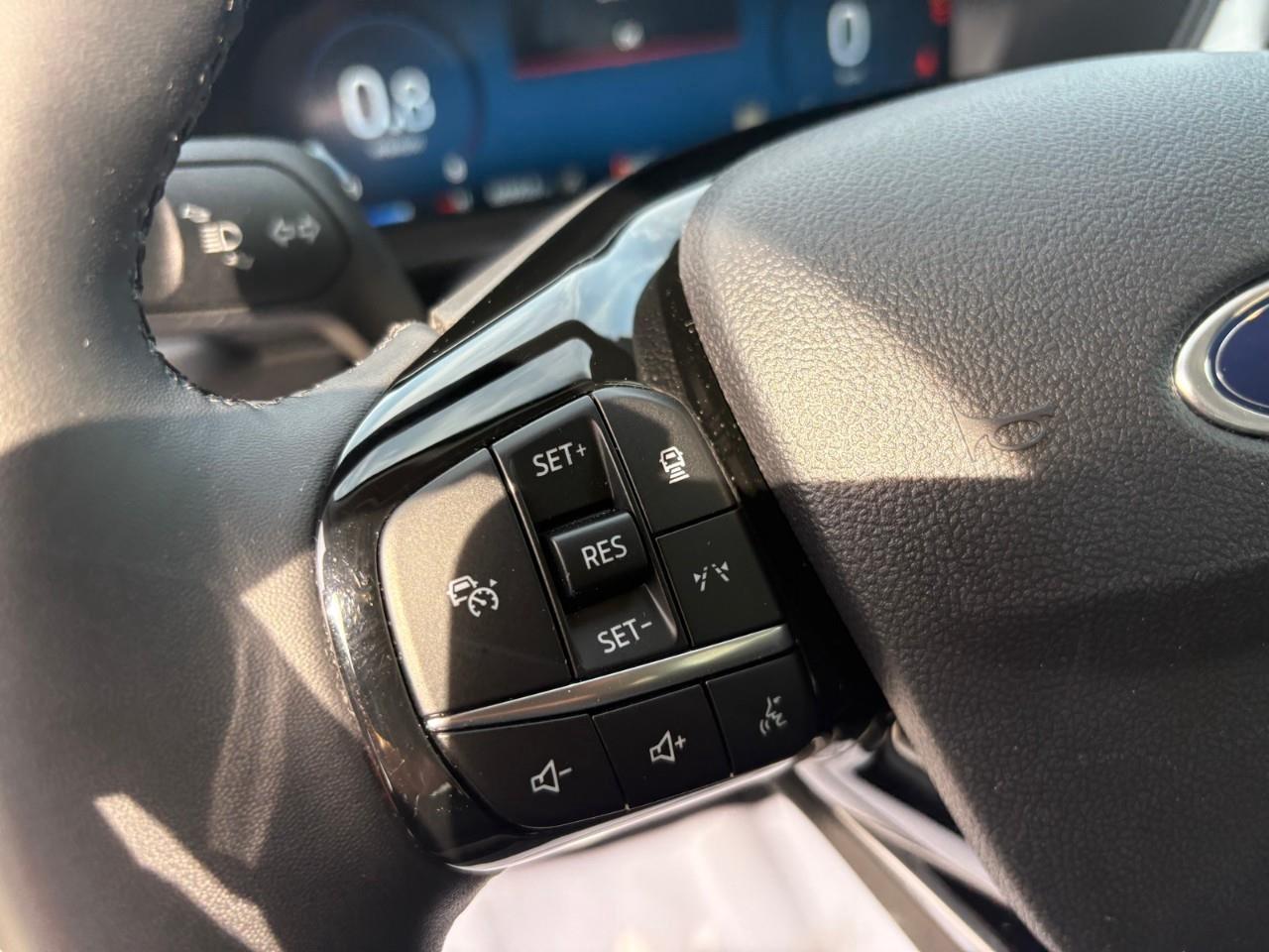 2024 Ford Escape Platinum 4dr All-Wheel Drive Photo