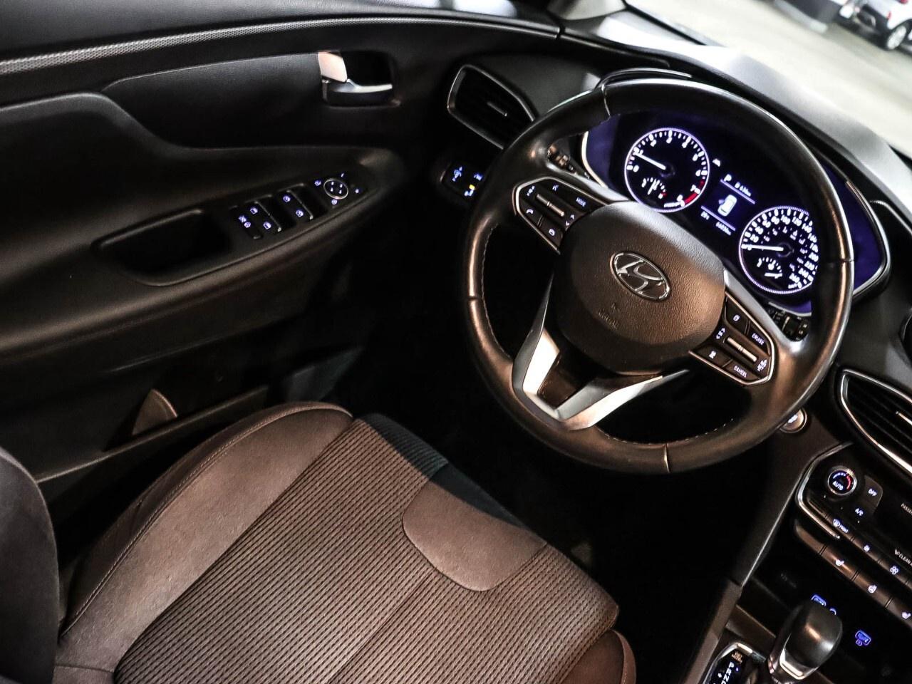 2020 Hyundai Santa Fe 2.4L Preferred AWD Photo