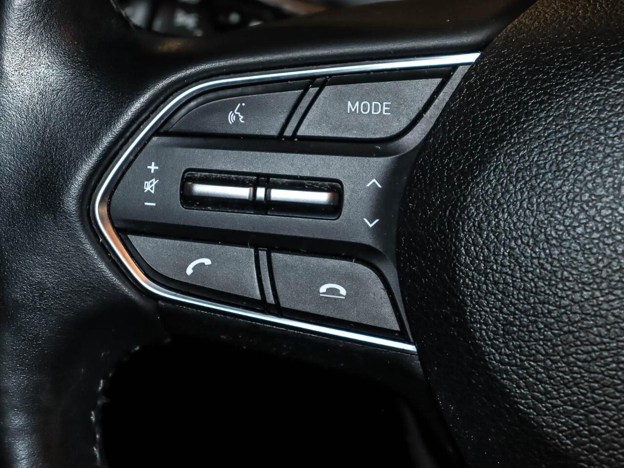 2020 Hyundai Santa Fe 2.4L Preferred AWD Photo