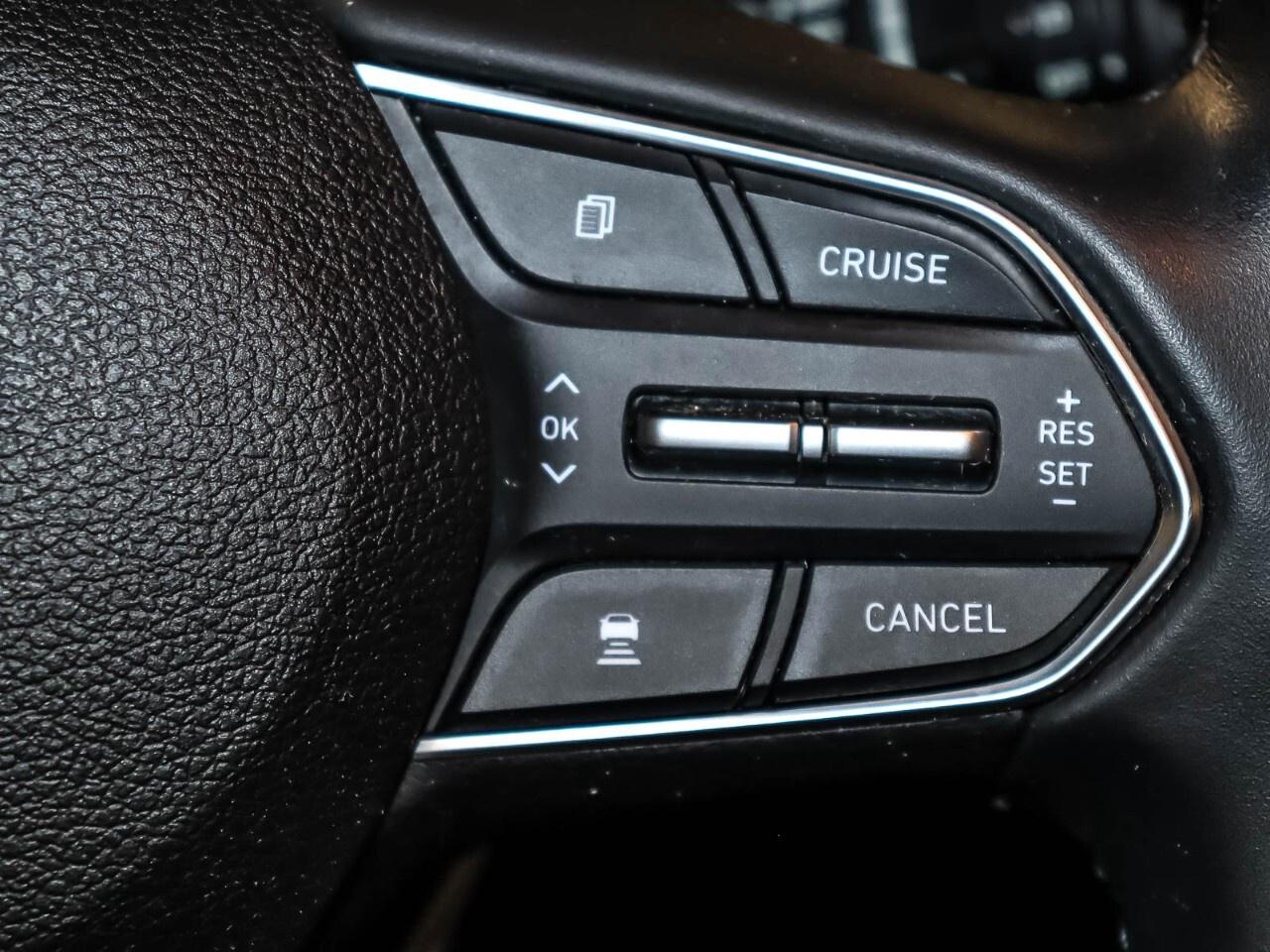 2020 Hyundai Santa Fe 2.4L Preferred AWD Photo