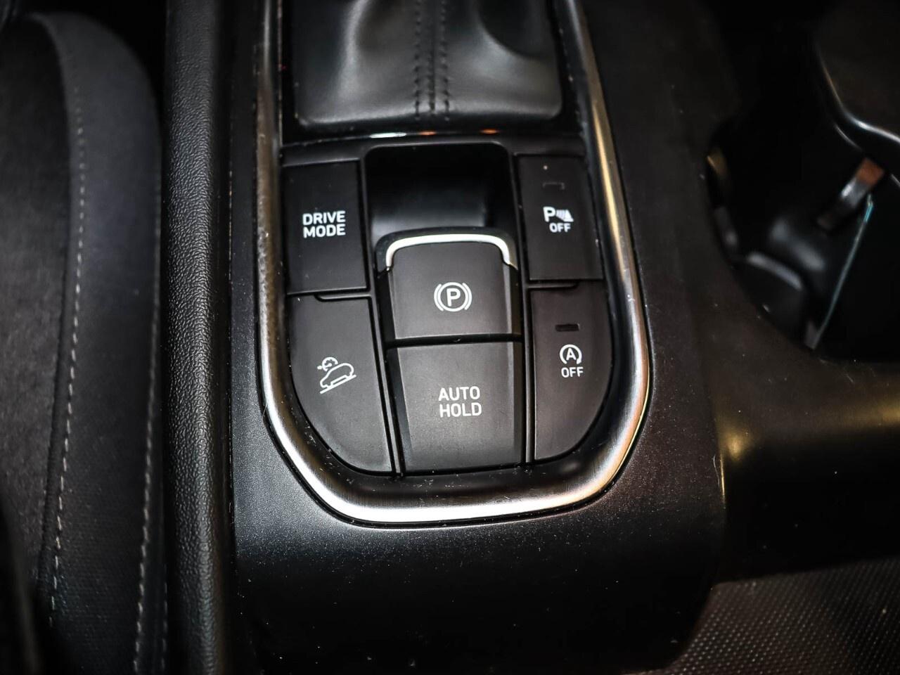 2020 Hyundai Santa Fe 2.4L Preferred AWD Photo
