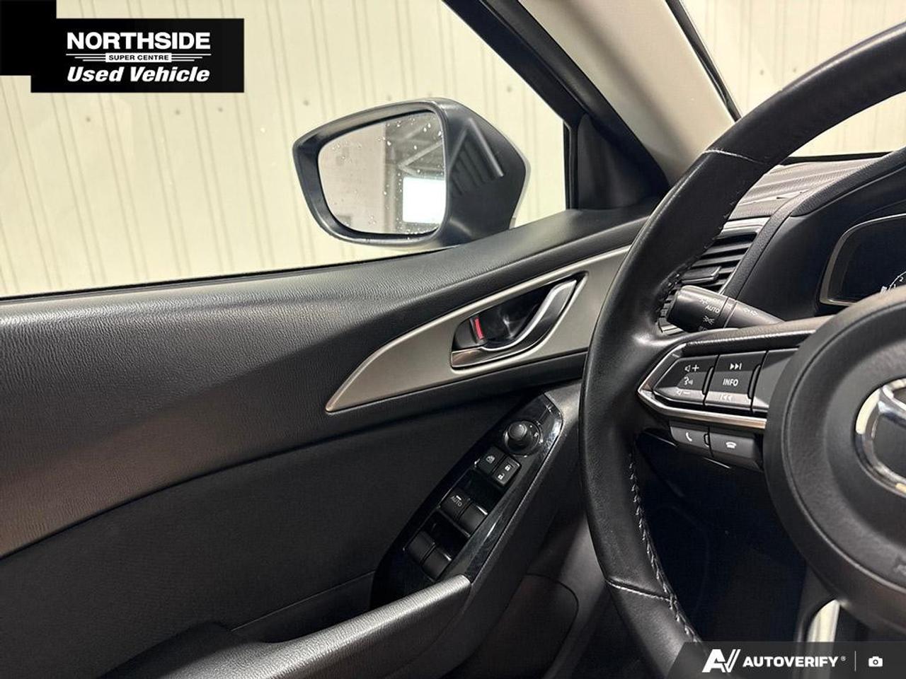 2017 Mazda MAZDA3 4DR HB SPORT AUTO GS Photo
