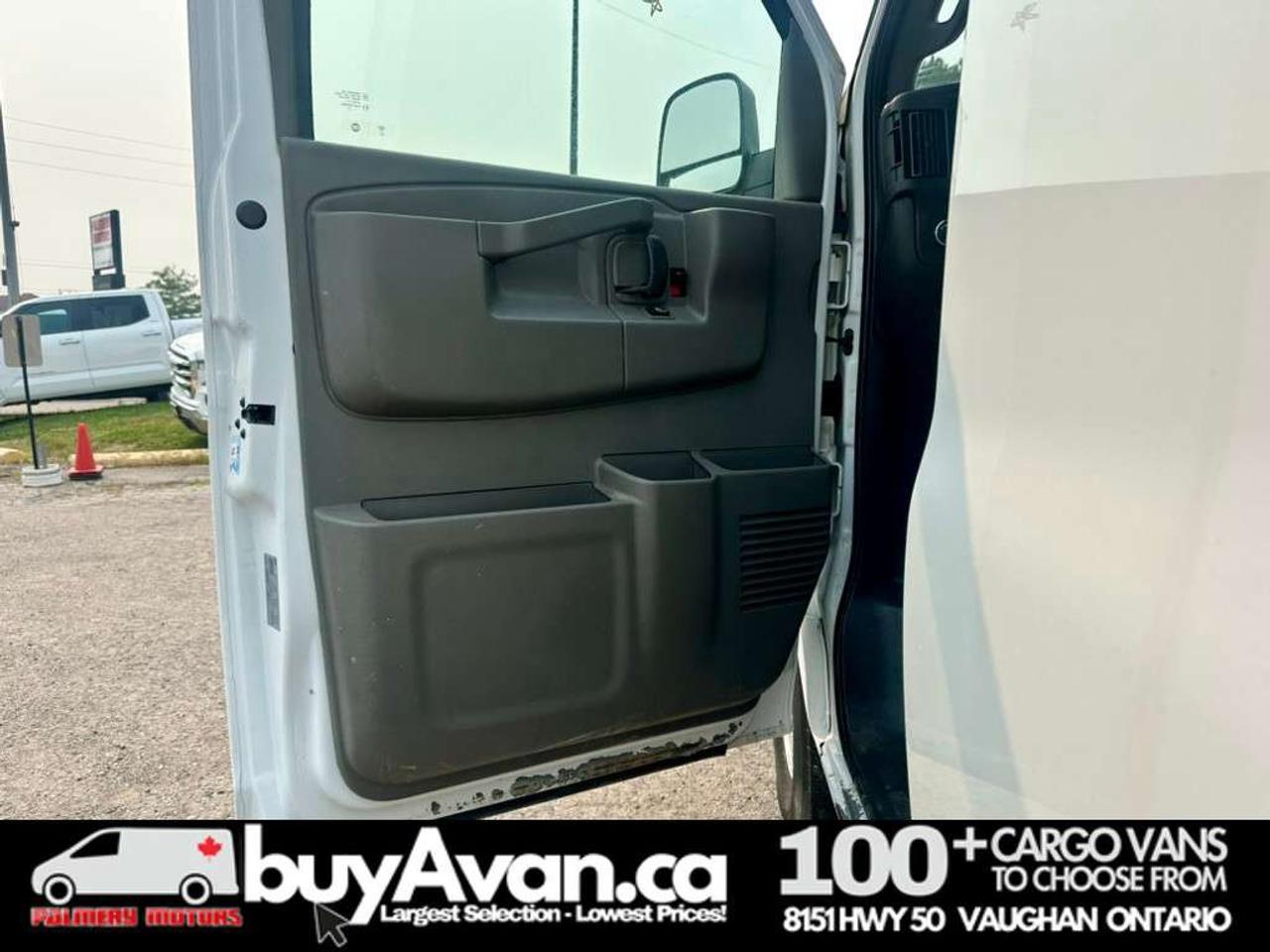 2021 Chevrolet Express 2500 Racks Shelves Divider    1 OWNER   CLEAN CARFAX Photo