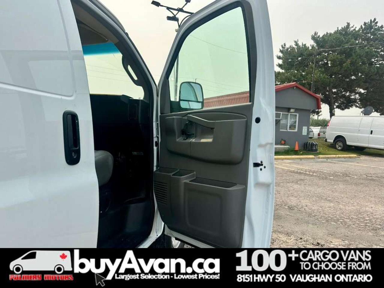 2021 Chevrolet Express 2500 Racks Shelves Divider    1 OWNER   CLEAN CARFAX Photo