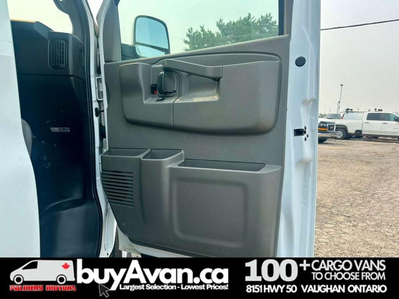 2021 Chevrolet Express 2500 Racks Shelves Divider    1 OWNER   CLEAN CARFAX Photo