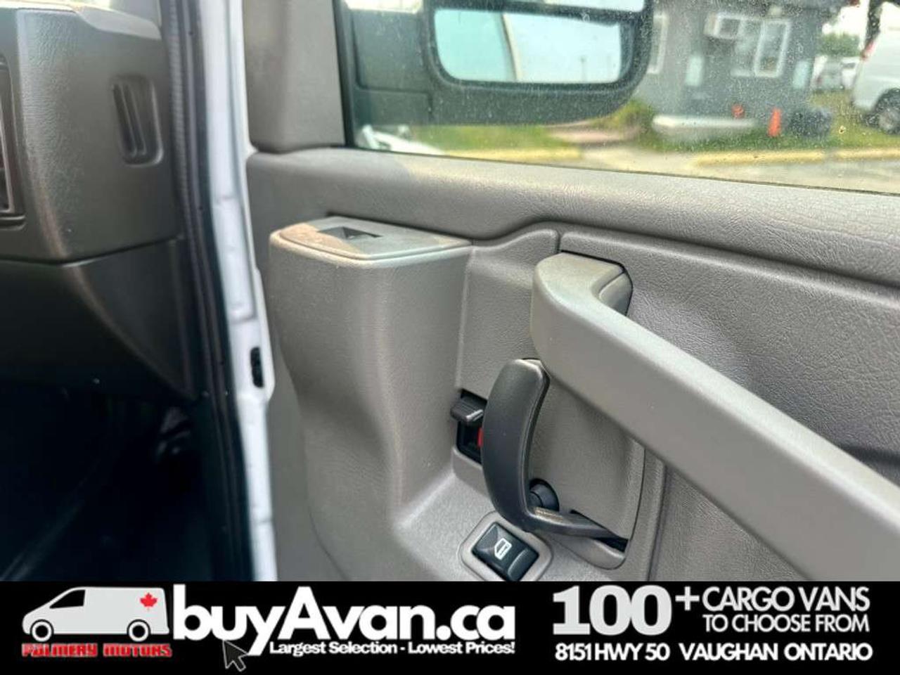 2021 Chevrolet Express 2500 Racks Shelves Divider    1 OWNER   CLEAN CARFAX Photo