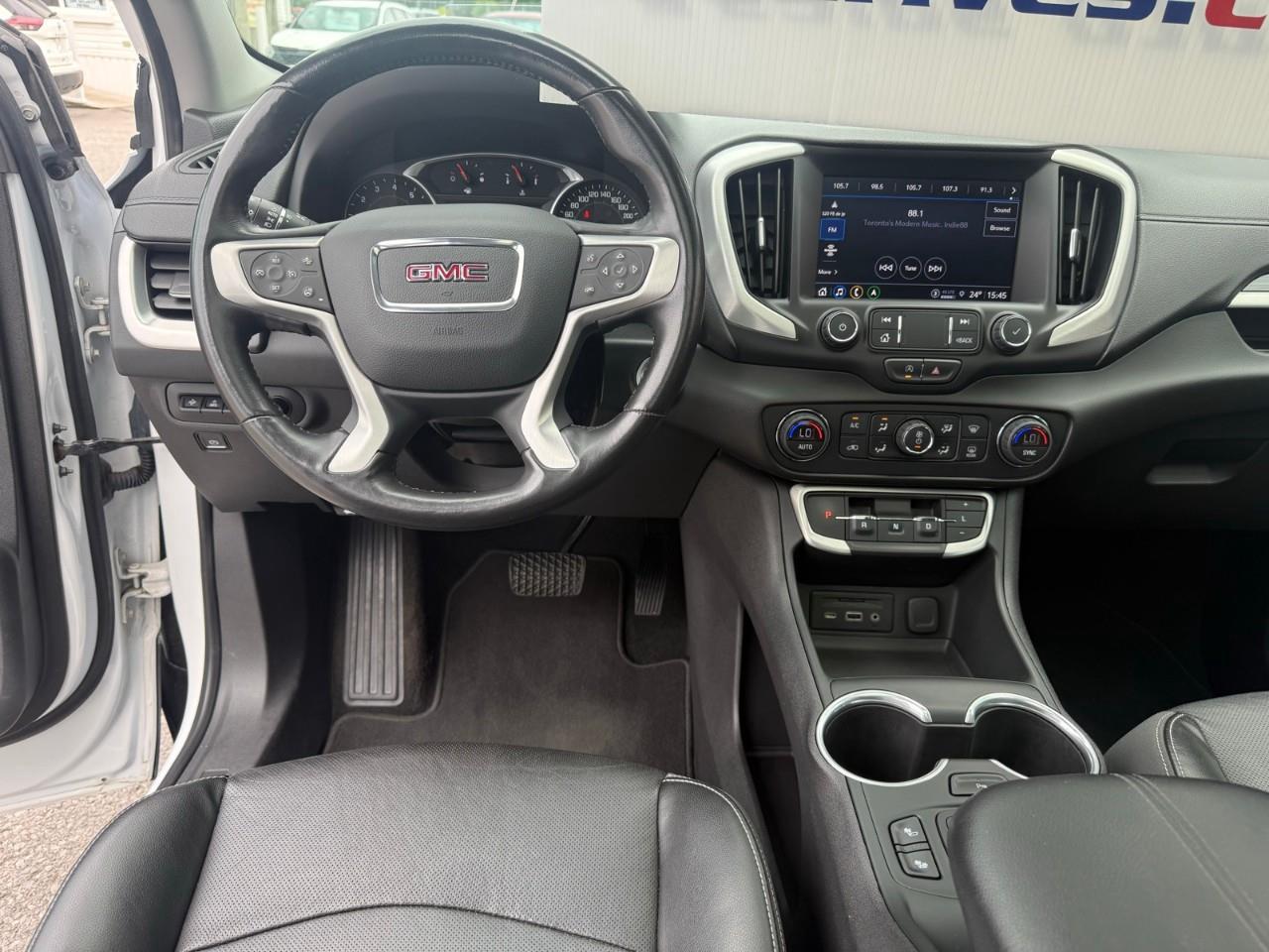2022 GMC Terrain SLT All-wheel Drive Photo