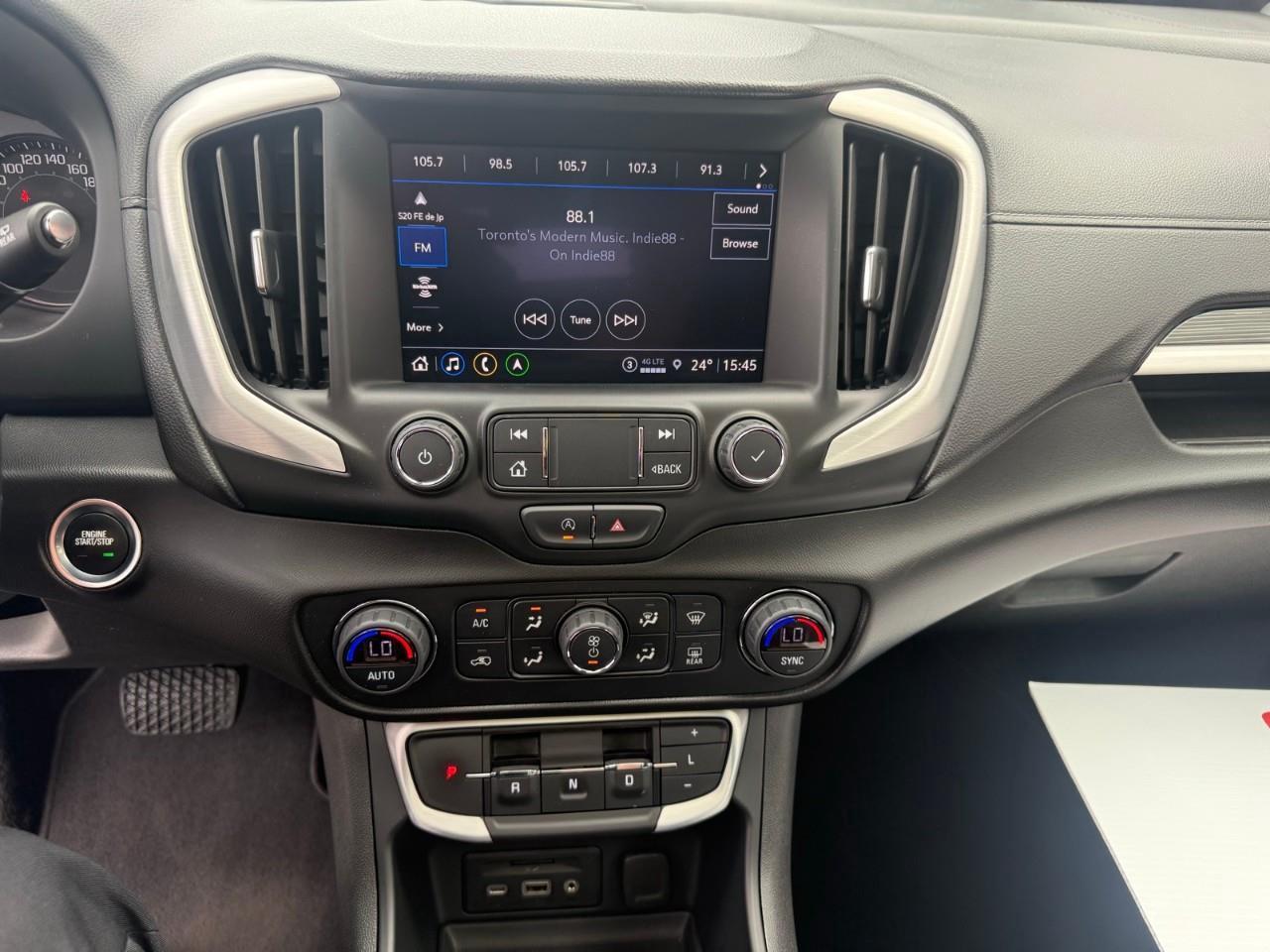 2022 GMC Terrain SLT All-wheel Drive Photo