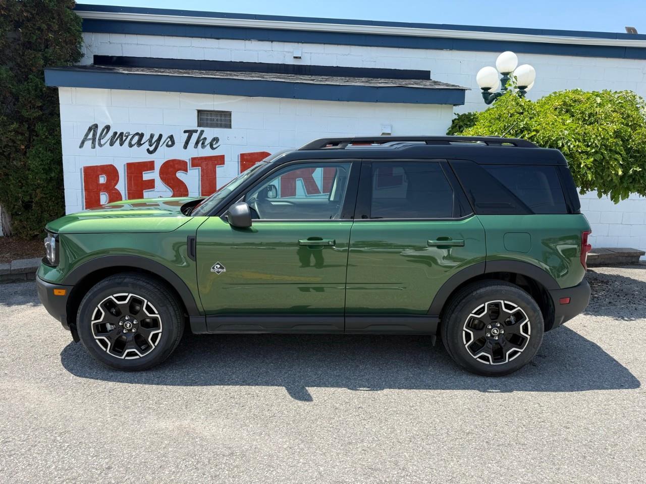 2025 Ford Bronco Sport Outer Banks 4dr 4x4 Photo4