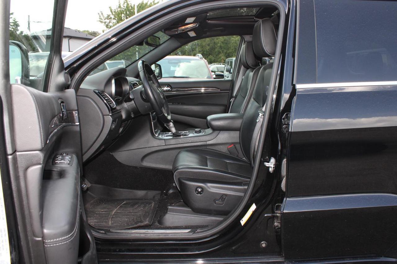 2021 Jeep Grand Cherokee Overland 4x4  Gps SiriusXM Moonroof BkpCam HtdSeat Photo
