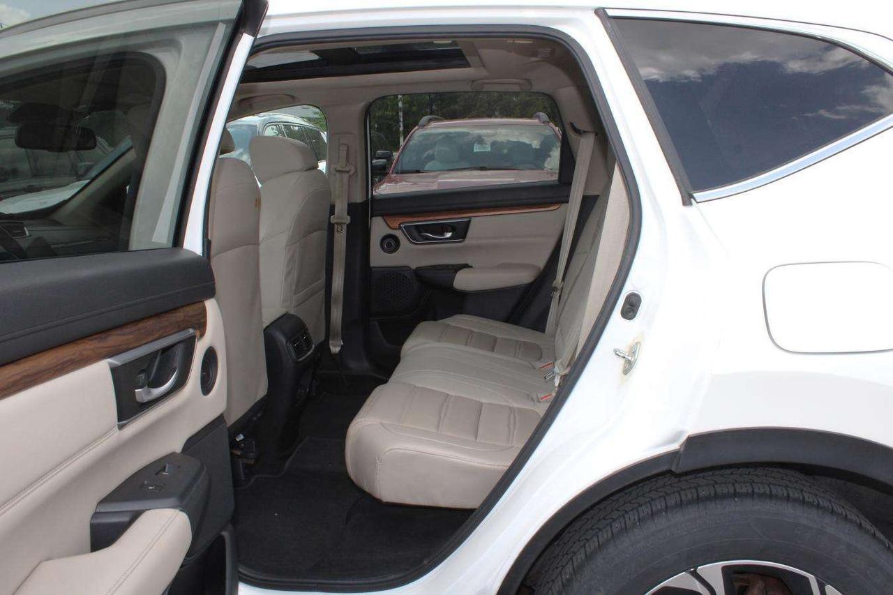 2017 Honda CR-V Touring  Gps Moonroof BkpCam HtdSeats RemoteKeyles Photo