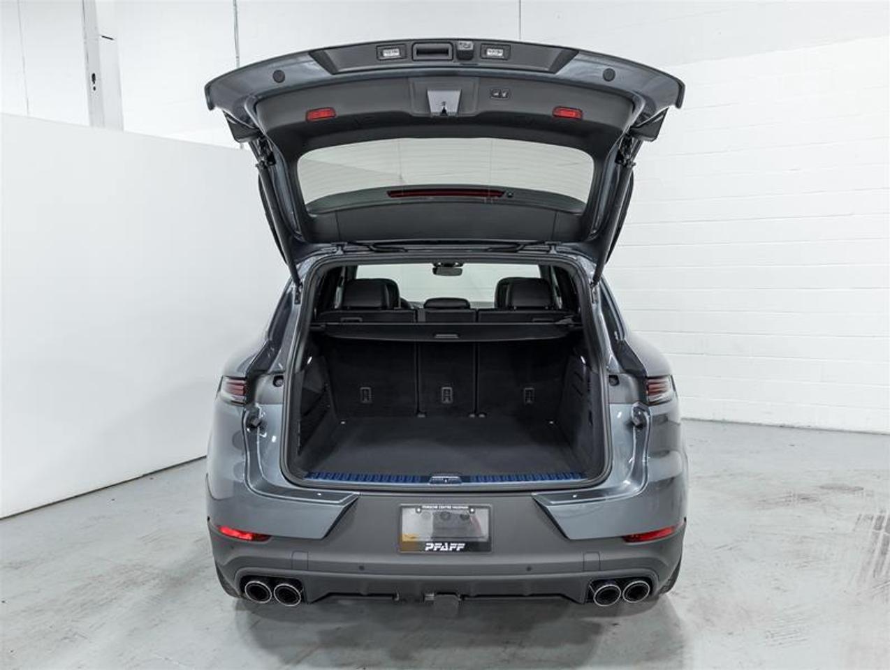 2026 Porsche Cayenne  Photo