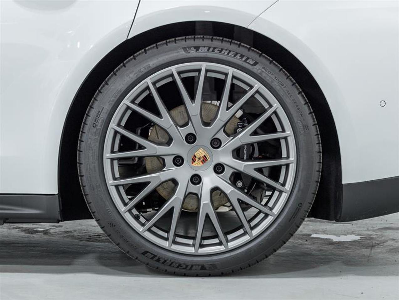 2026 Porsche Panamera  Photo