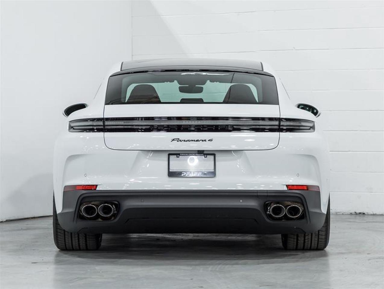 2026 Porsche Panamera  Photo